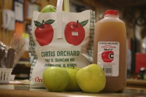 Curtis Orchard & Pumpkin Patch Champaign Illinois You Pick Apples Pumpkins | upickfarmlocator.com